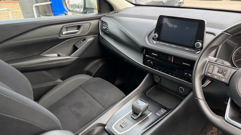 Nissan Qashqai 1.3 DiG-T MH 158 Acenta Premium 5dr Xtronic Petrol Hatchback